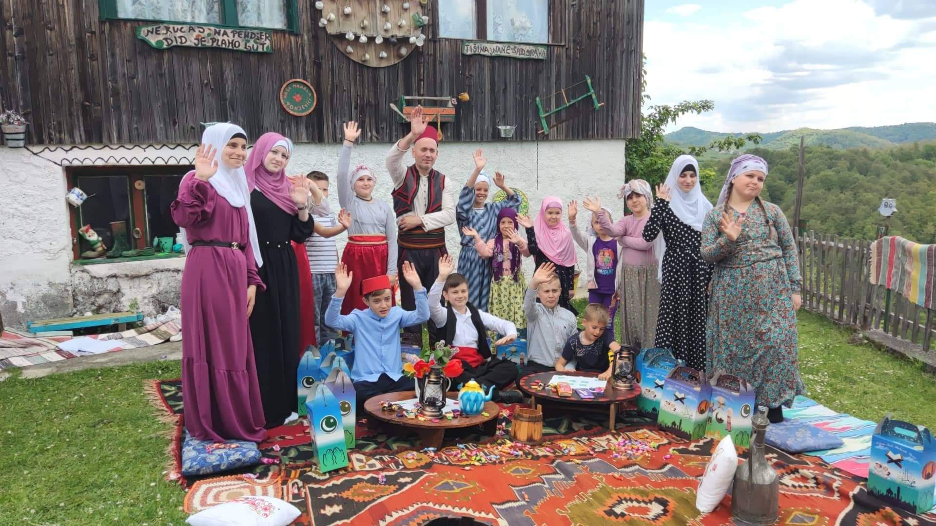 Ponjevići selo u dva reda